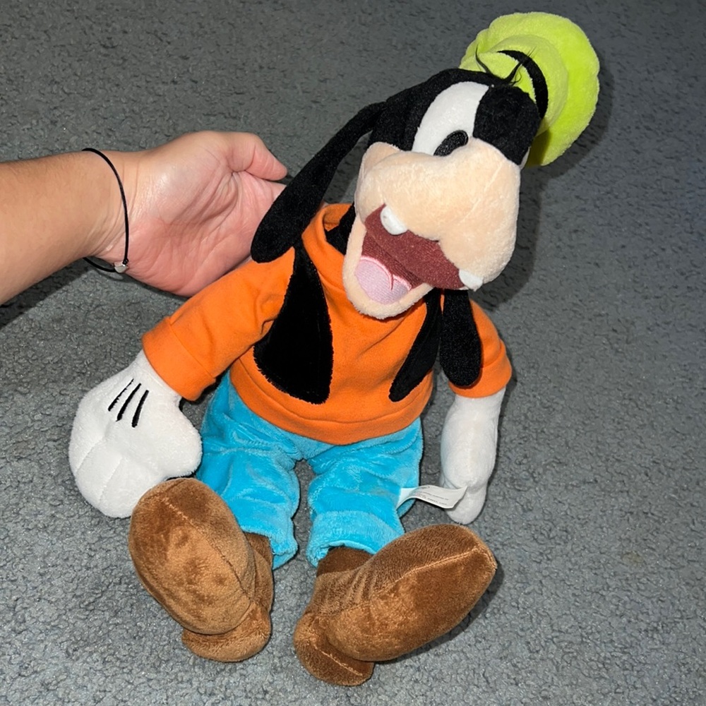 Goofy plush